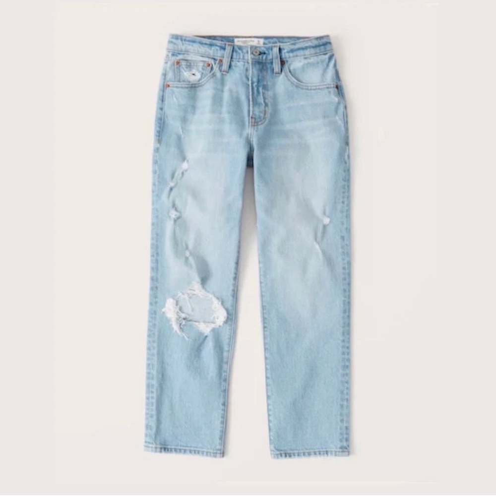 EUC Abercrombie The Boyfriend Mid Rise Distressed Denim Jeans